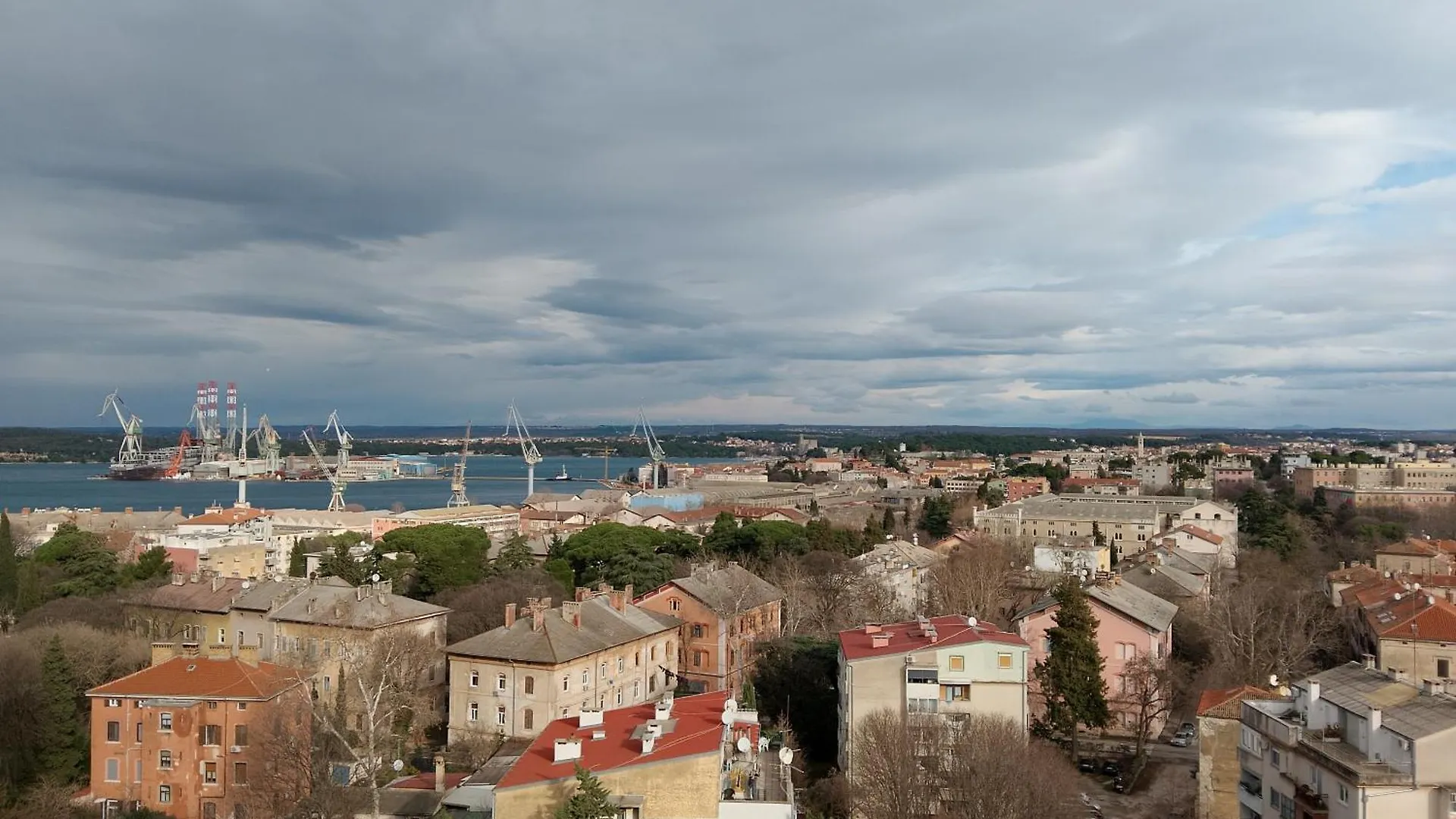 Rise And Shine! Apartment Pula 0*,  Croatia